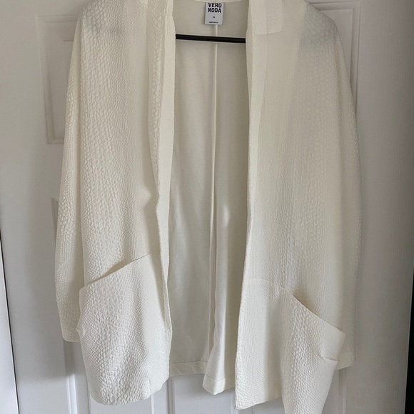Vero Moda White Blazer - Picture 2 of 3